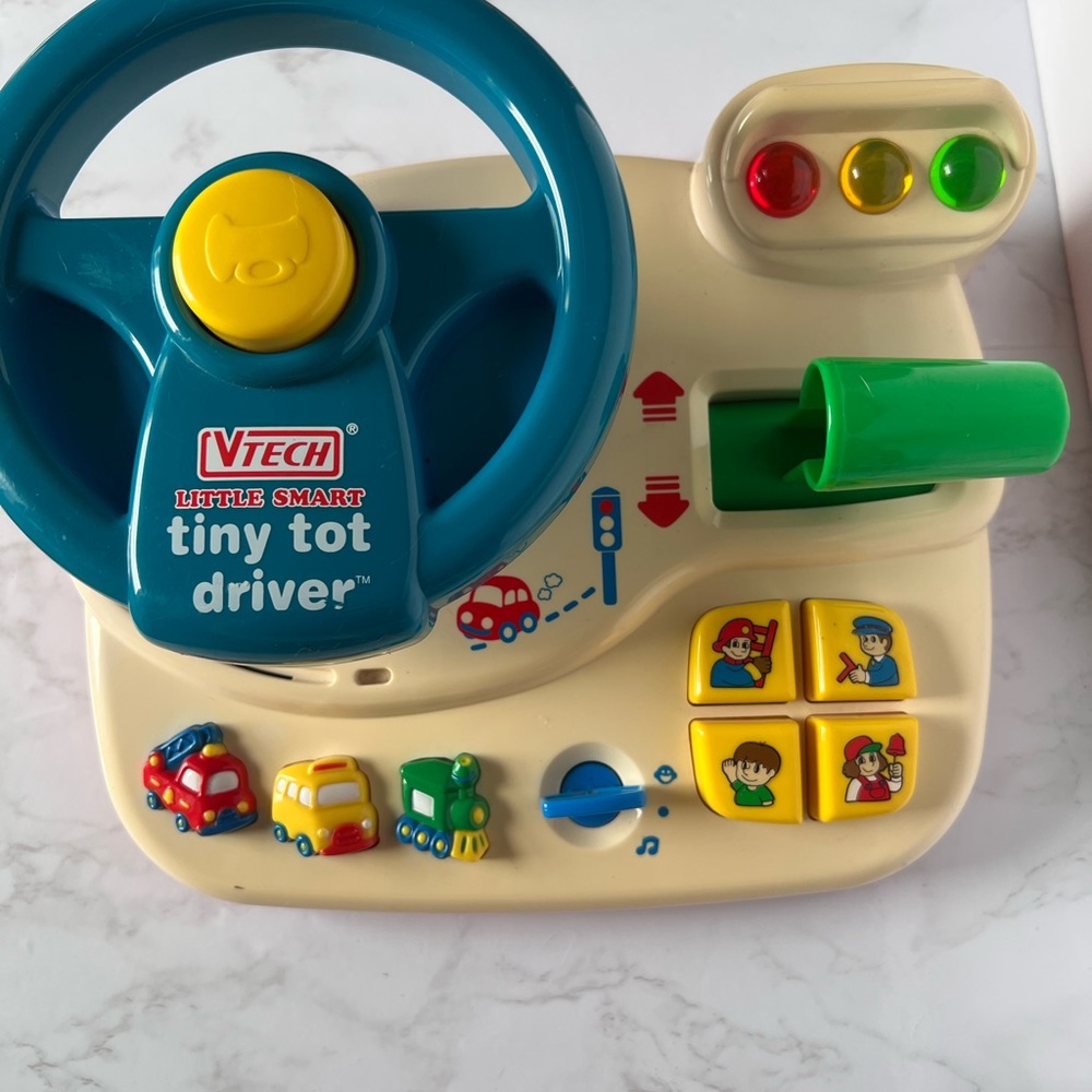 Vintage VTech Tiny Tot Driver Toy - from 1990s (Lights and sounds work)